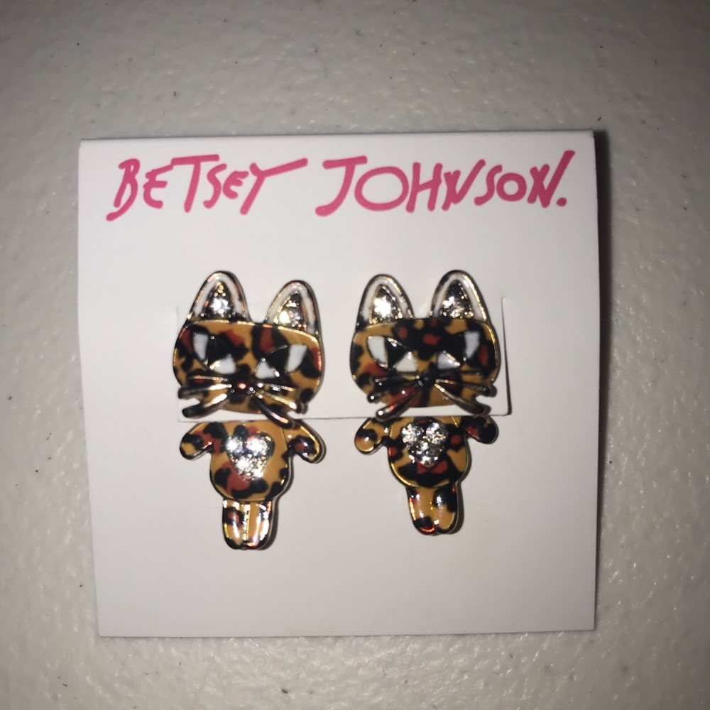 NWT-Auth. Betsey Johnson Earrings-10%OFF BUNDLES